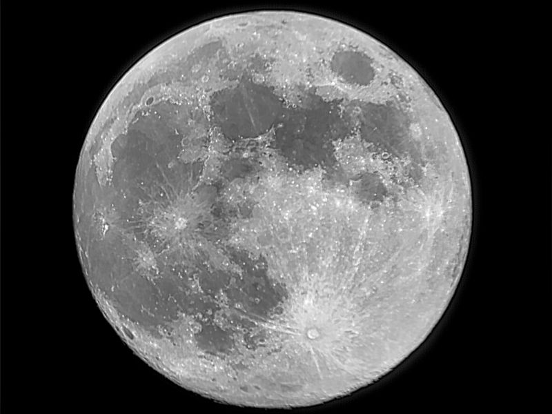 望遠鏡で見た満月1日前の月